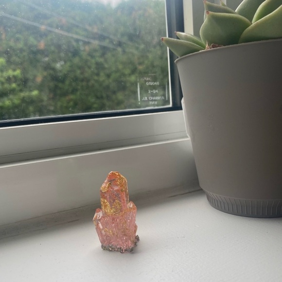 [❌]  Light pink crystal cluster with gold flakes inside 💖 - Picture 2 of 16